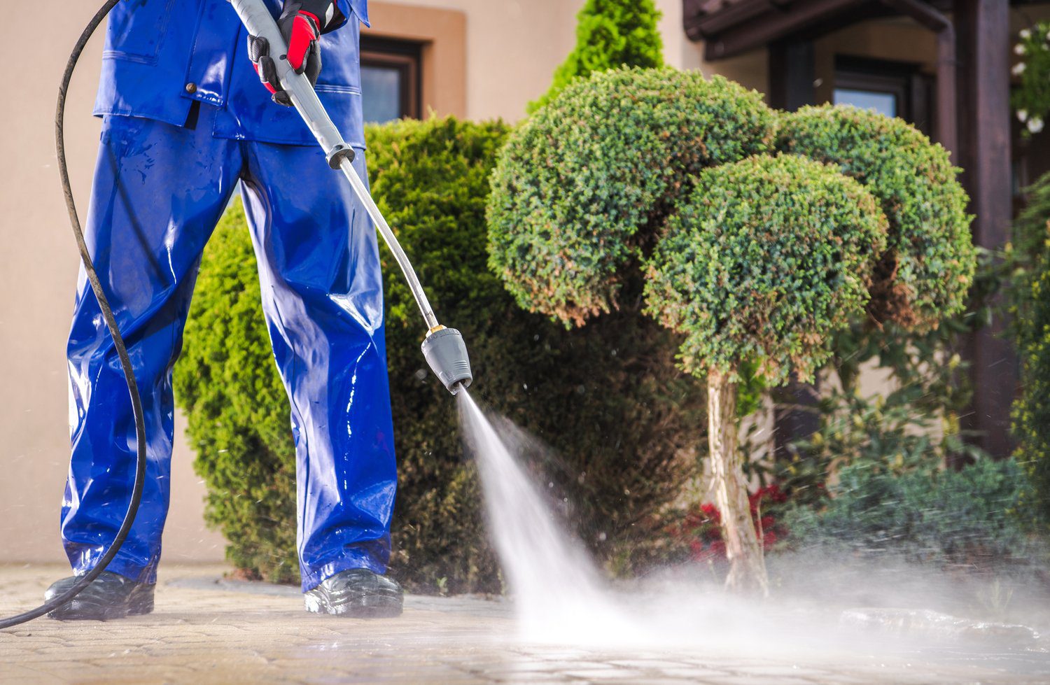 Driveway jetwashing and cleaning